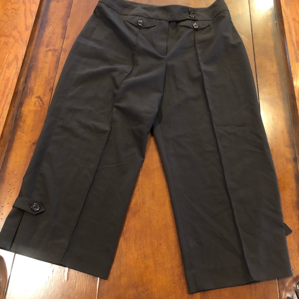 Larry Levine stretch front pleat career crop pants